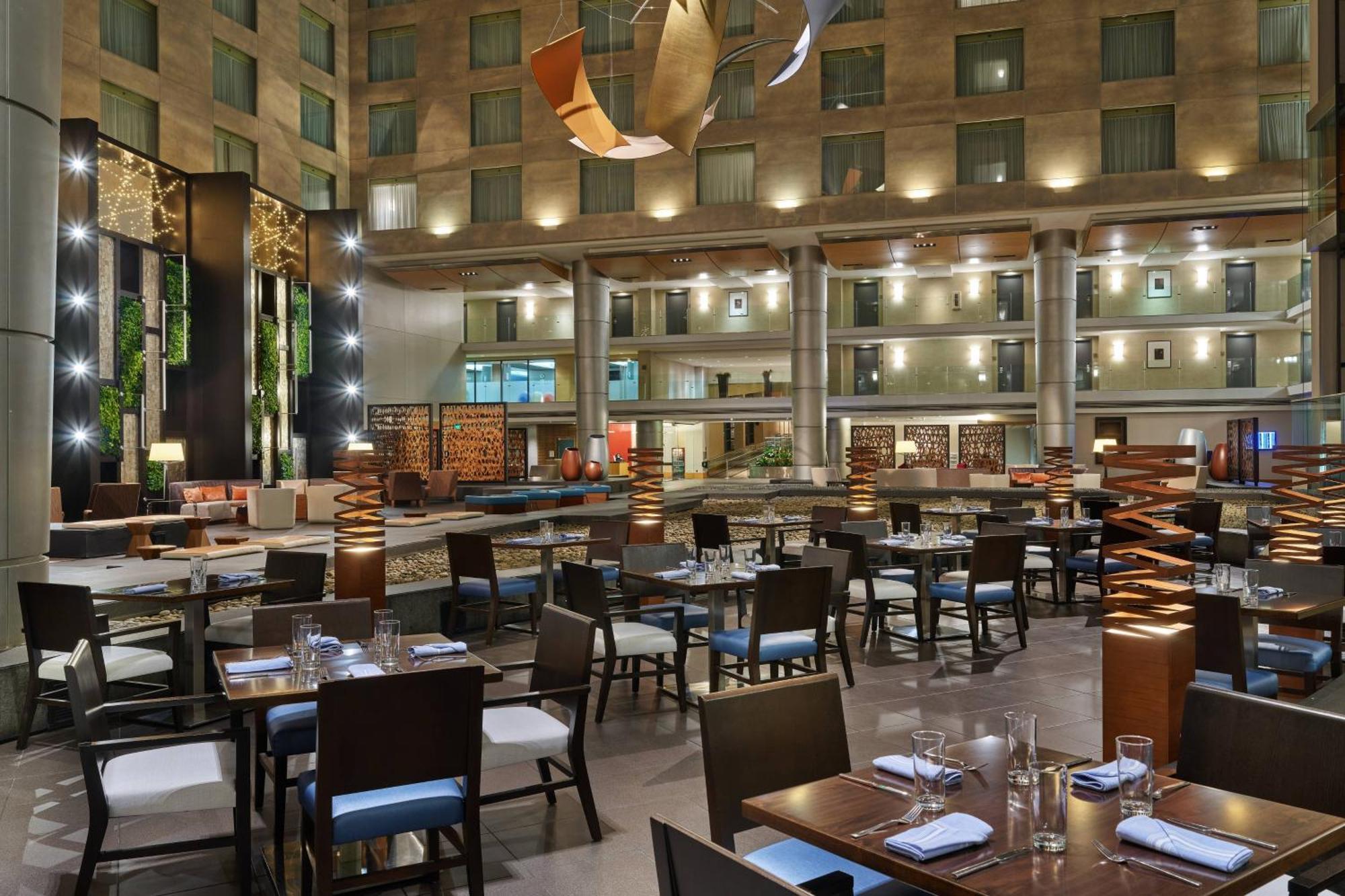 The Westin Detroit Metropolitan Airport Hotel Ромулус Екстериор снимка